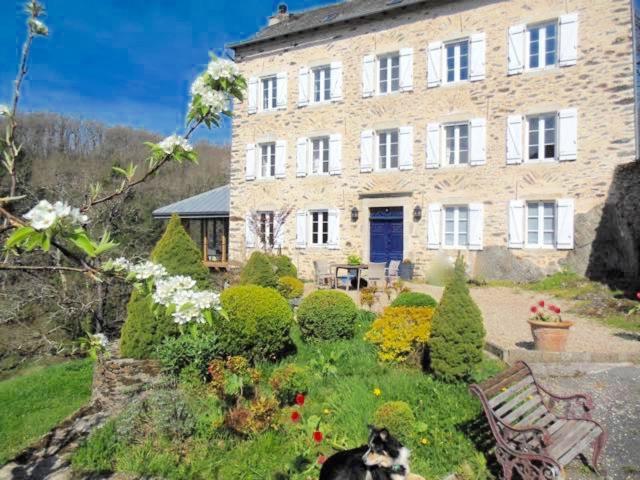 Le Couvent Bed & Breakfast Saint-Just-sur-Viaur Bagian luar foto